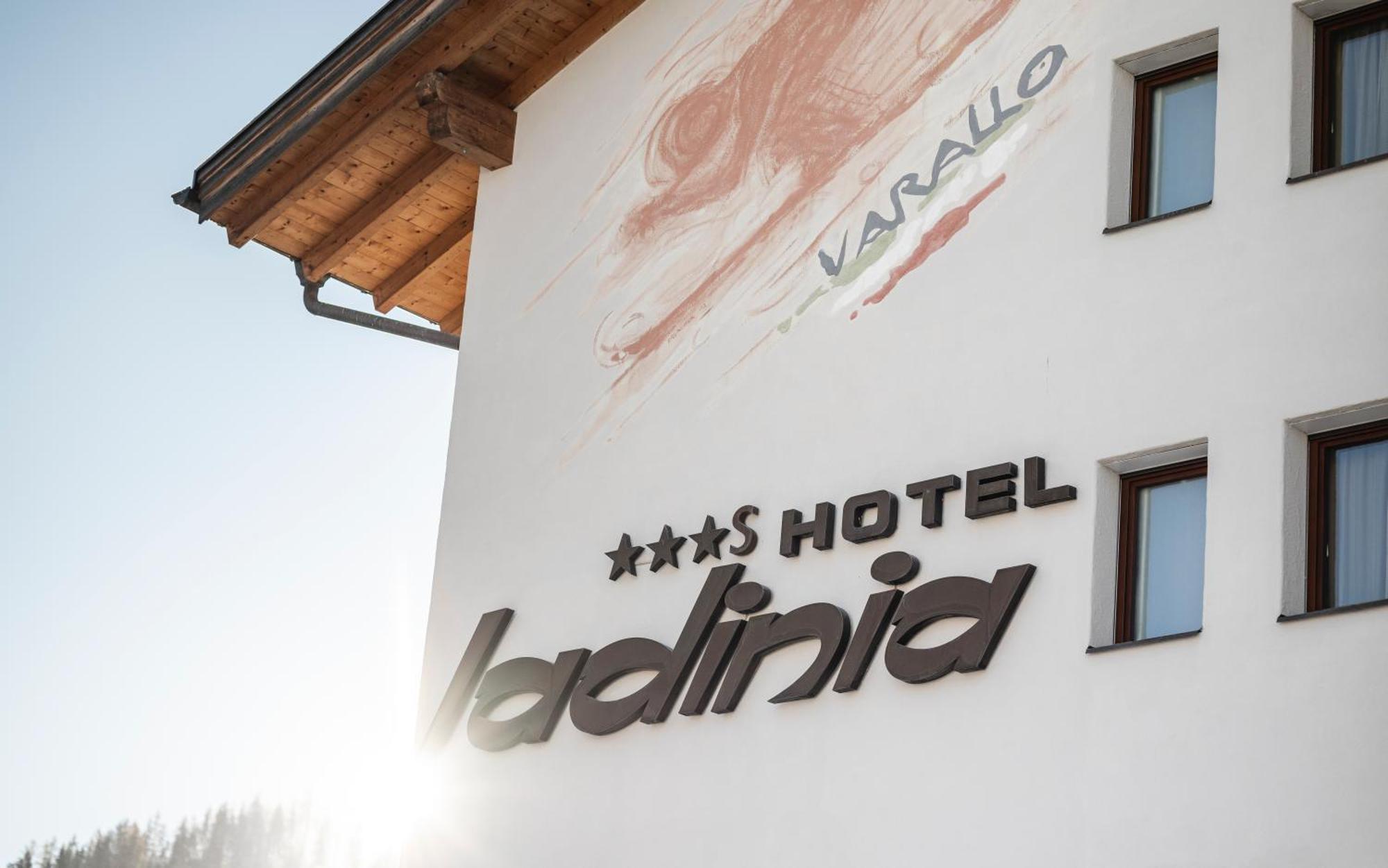 Hotel Ladinia La Villa  Exterior foto